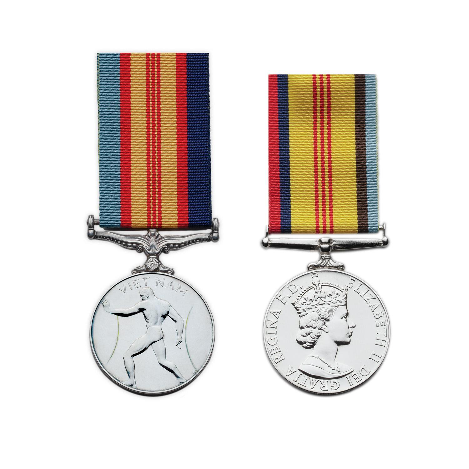 2023 Vietnam War Mini Replica Medal Prestige Cover`